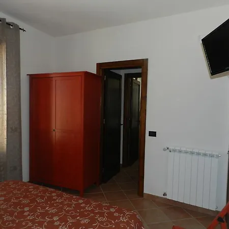 Oda ve Kahvaltı Baglio Olivastro